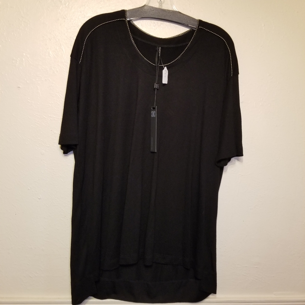 Capote Round Neck Black Top